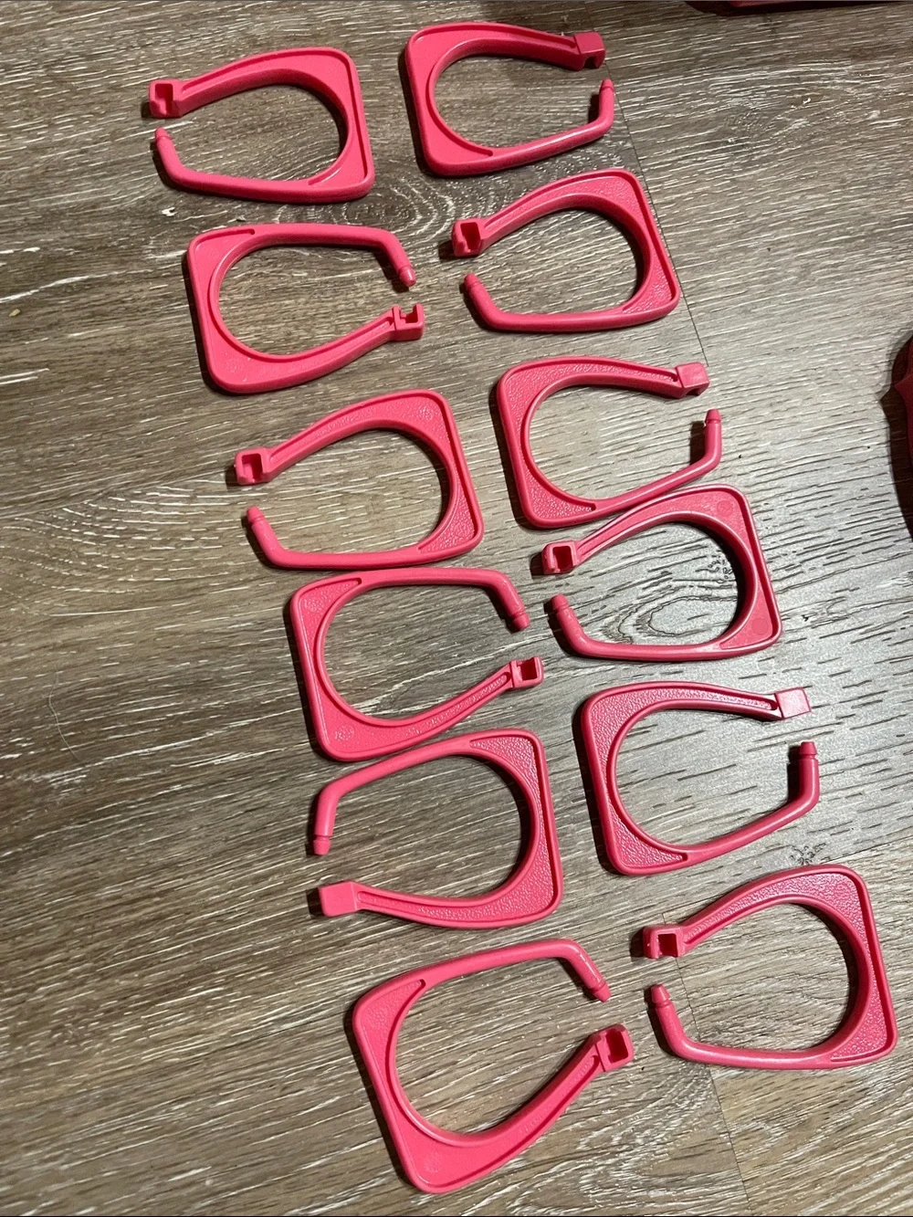 Vintage 50’s/60’s Pink Retro Bathroom accessories - Schwarz Bros Plastic